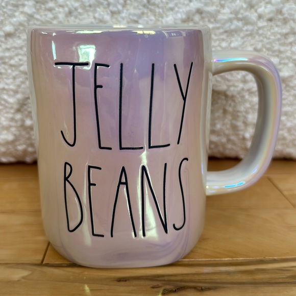 💗JELLY BEANS Mug by Rae Dunn - Picture 1 of 4
